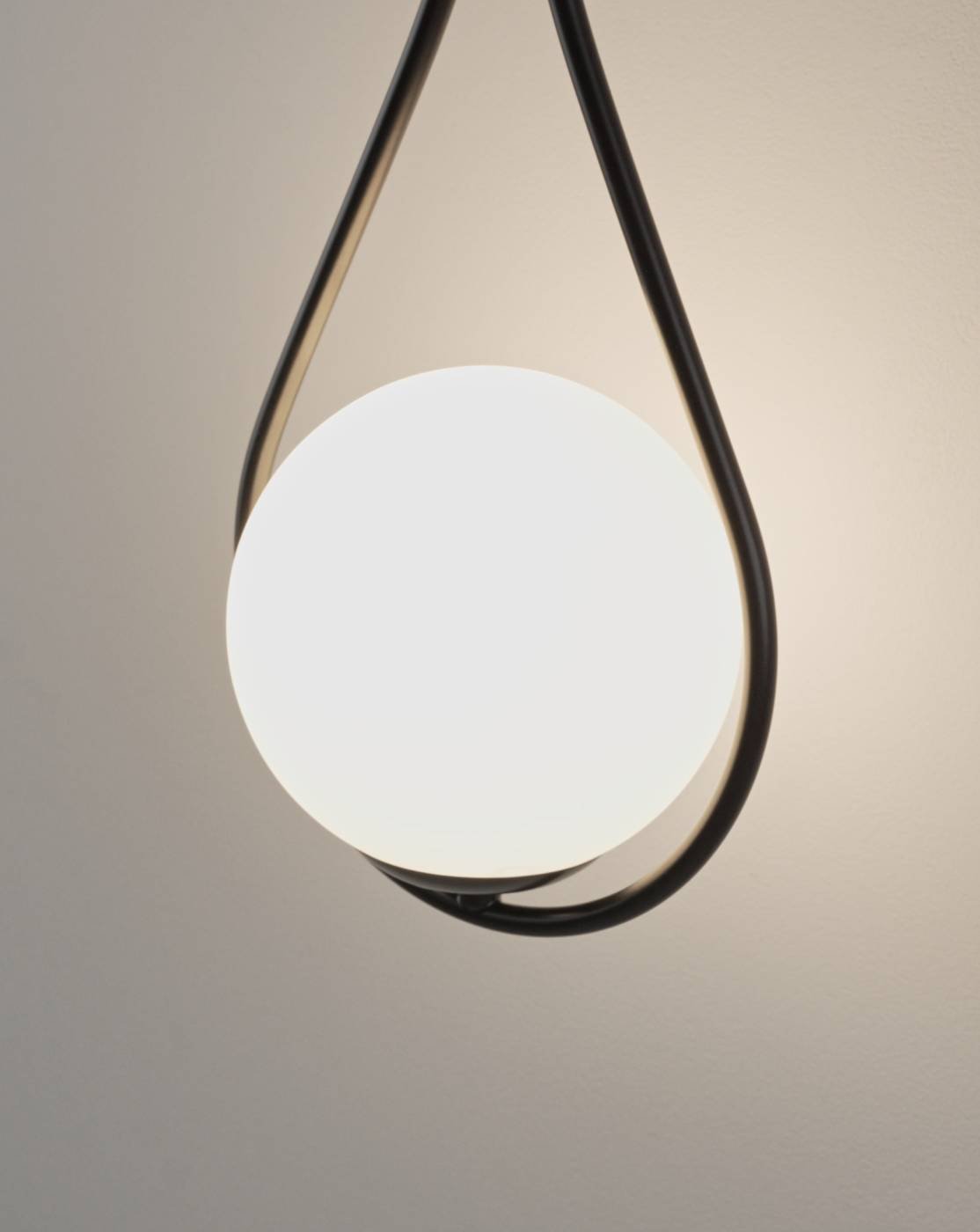 Настенное бра Moderli Barocco V11574-1W