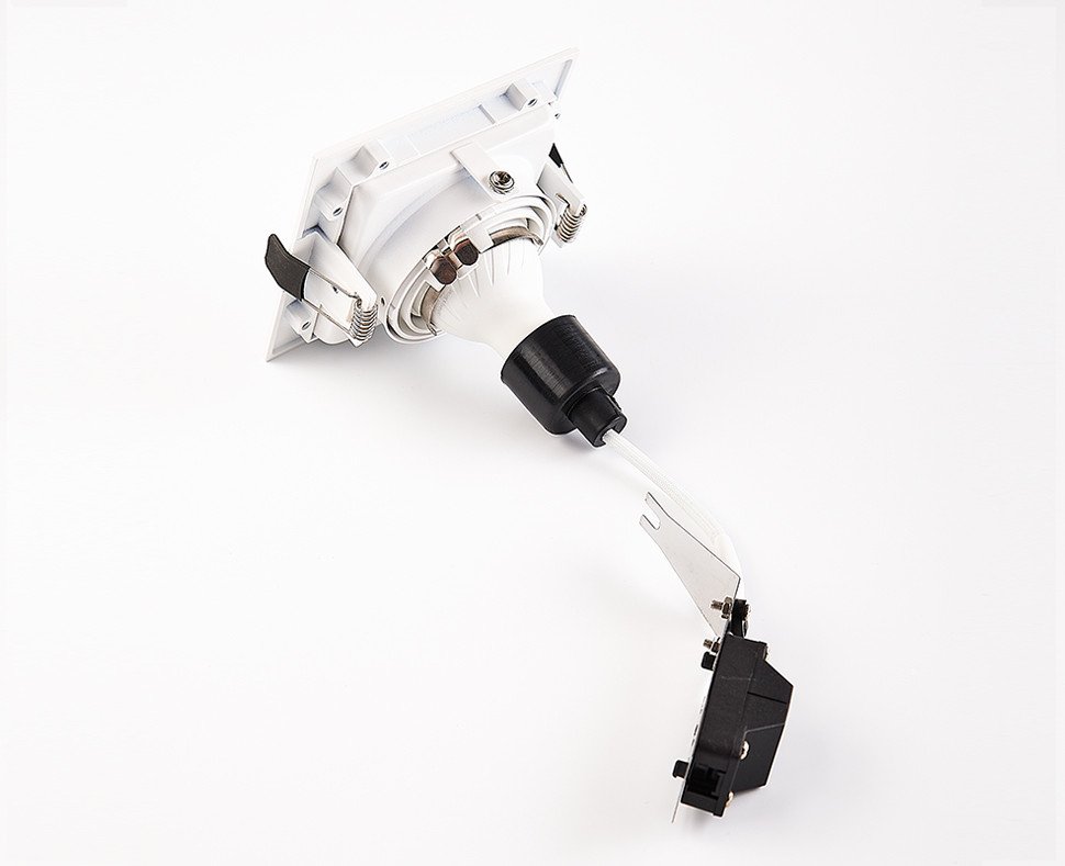 Встраиваемый светильник Italline DY DY-1681 white