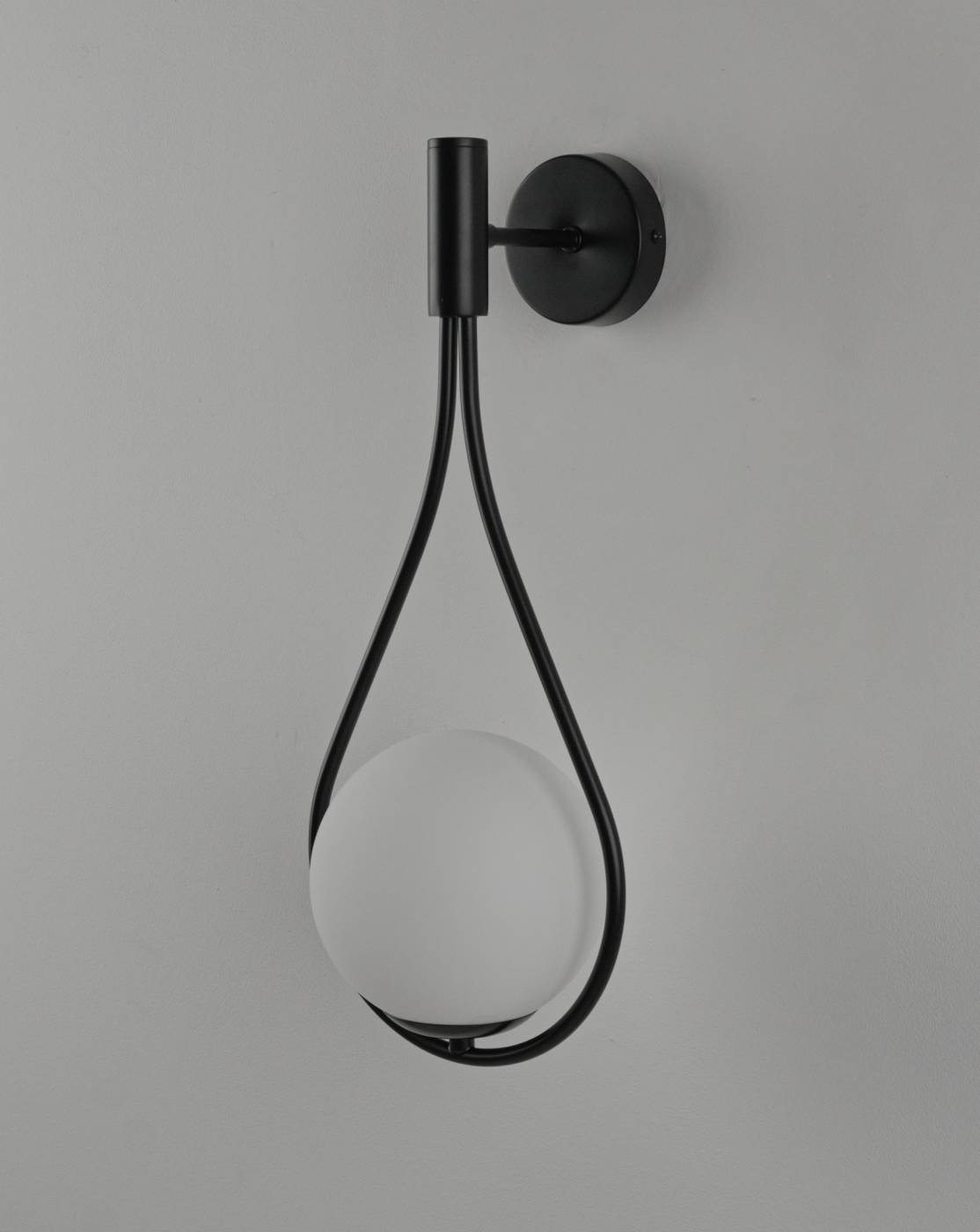 Настенное бра Moderli Barocco V11574-1W