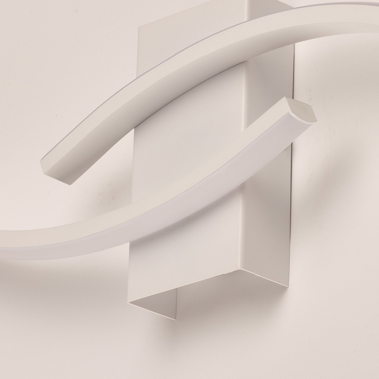 377025504 Настенный светильник De Markt Драйв 377025504