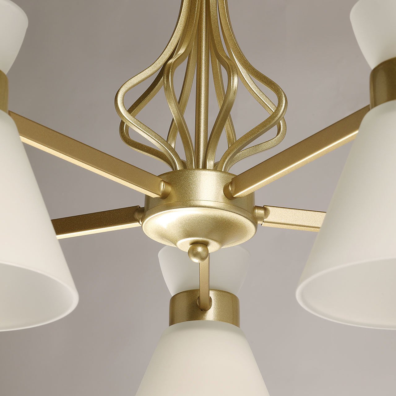 Потолочная люстра De Markt Дэла 635016005