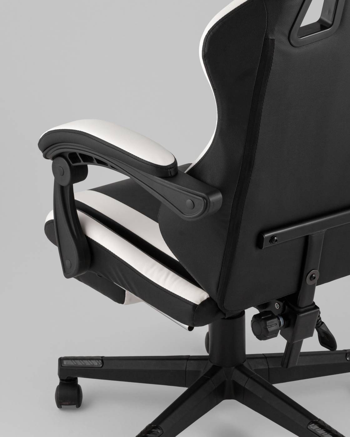 GF-8086 black+white Компьютерное кресло Stool Group GF-8086 black+white