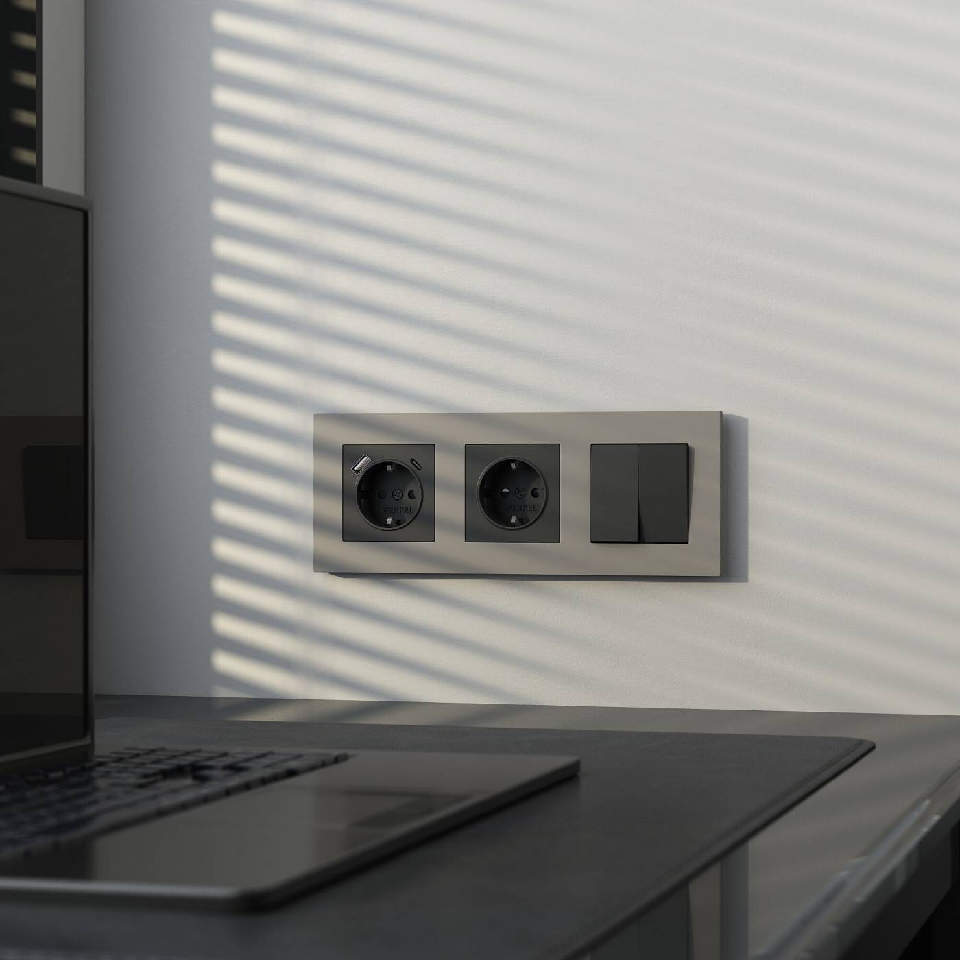 W0032917/ Рамка на 3 поста Slab (дымчатый софт) Рамка Werkel W0032917/ Рамка на 3 поста Slab (дымчатый софт)