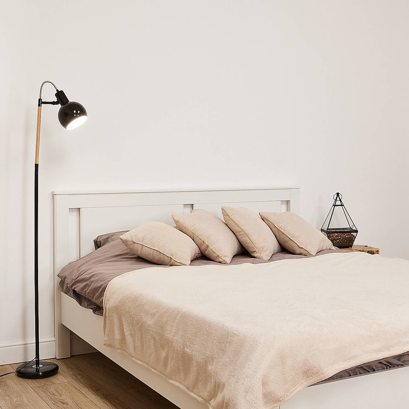 Торшер Uniel UML-T702 E14 BLACK