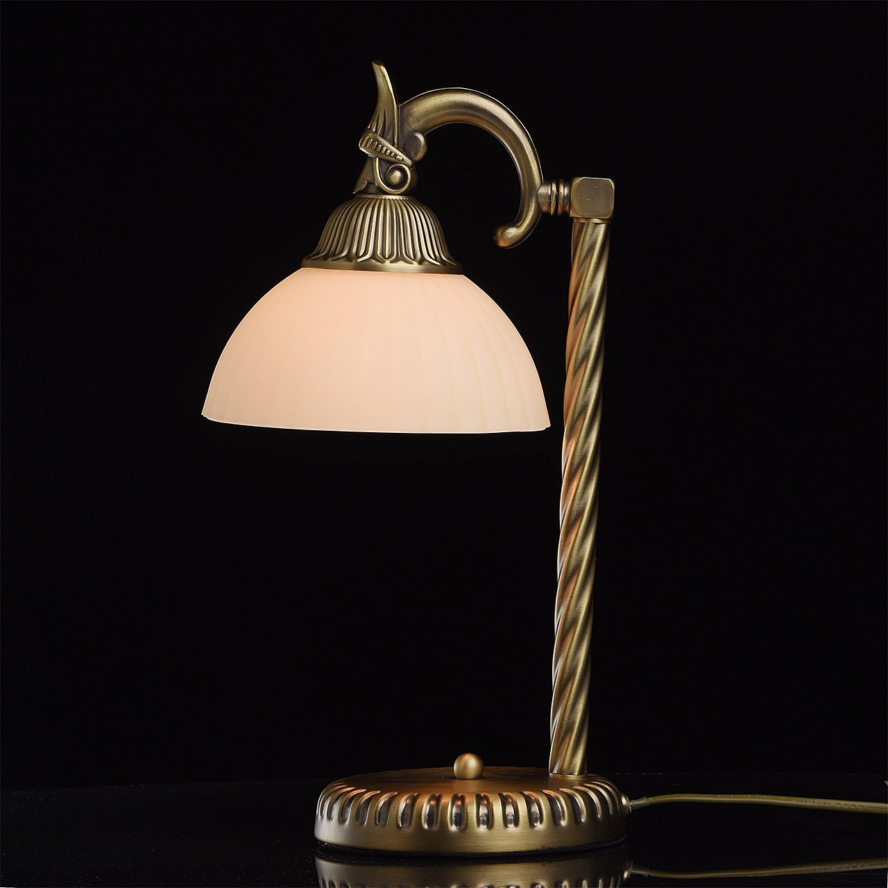 317031001 Настольная лампа MW Light Афродита 317031001
