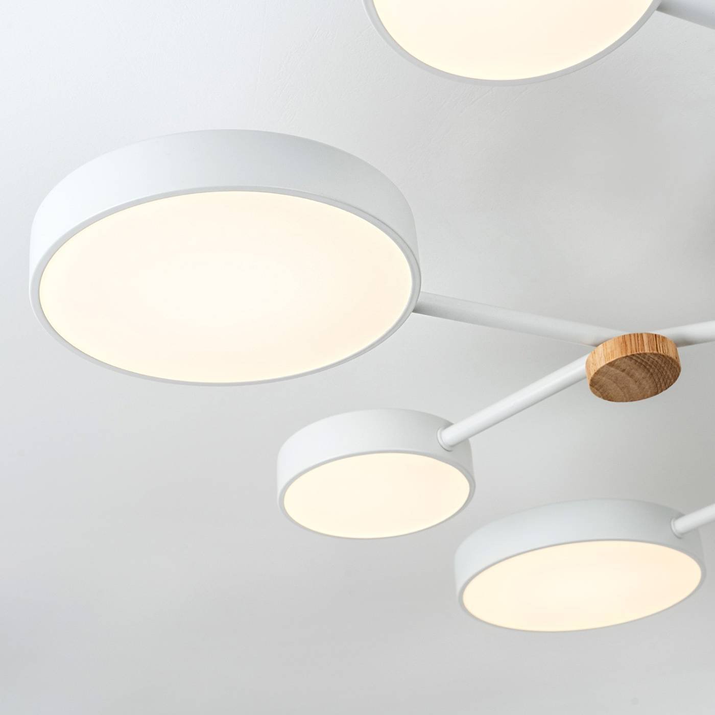 Потолочная люстра L LED4U L3201-960 WT