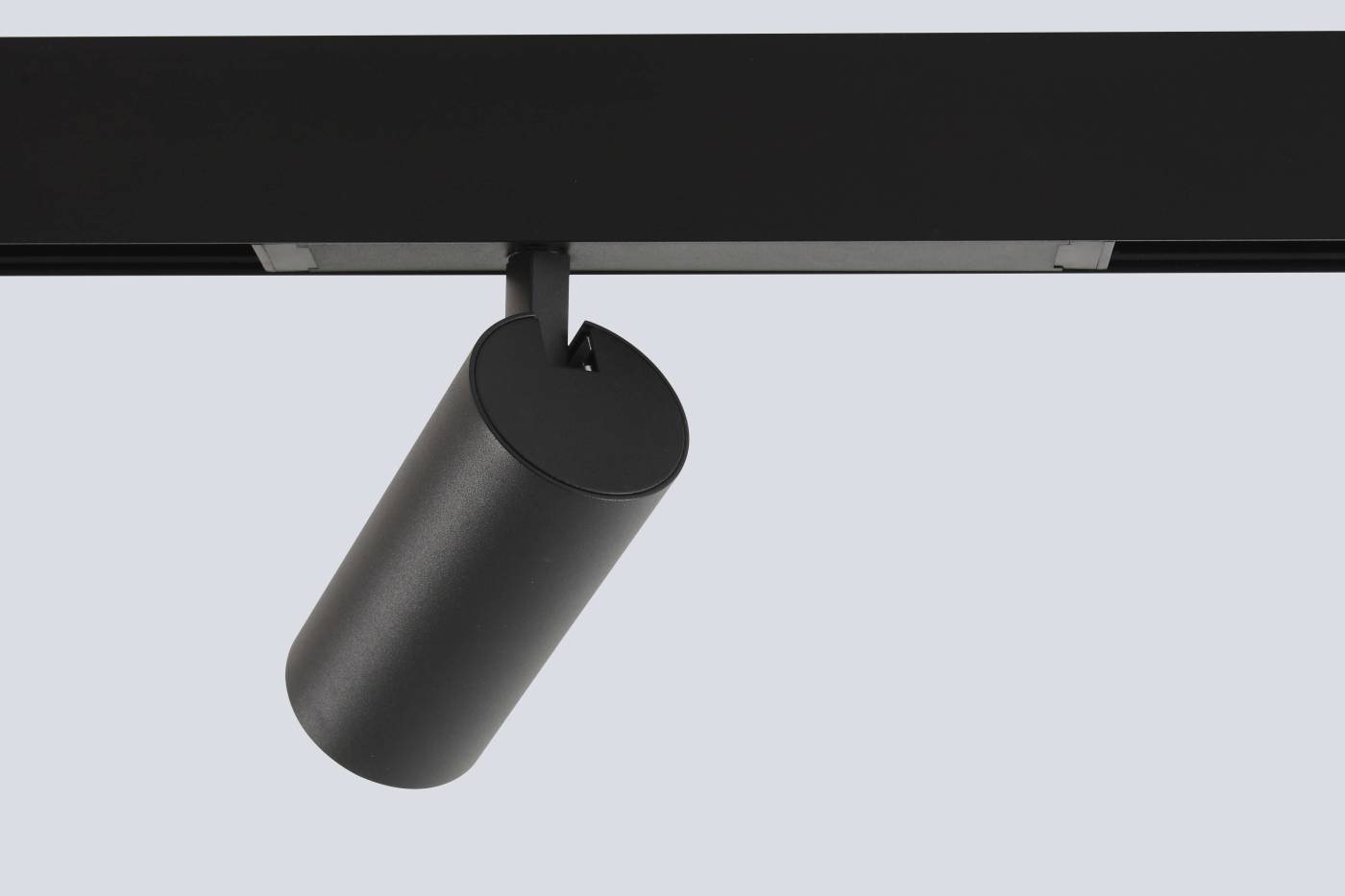 Трековый светильник Crystal Lux Space 220 CLT 0.35 003 18W BL 4000K