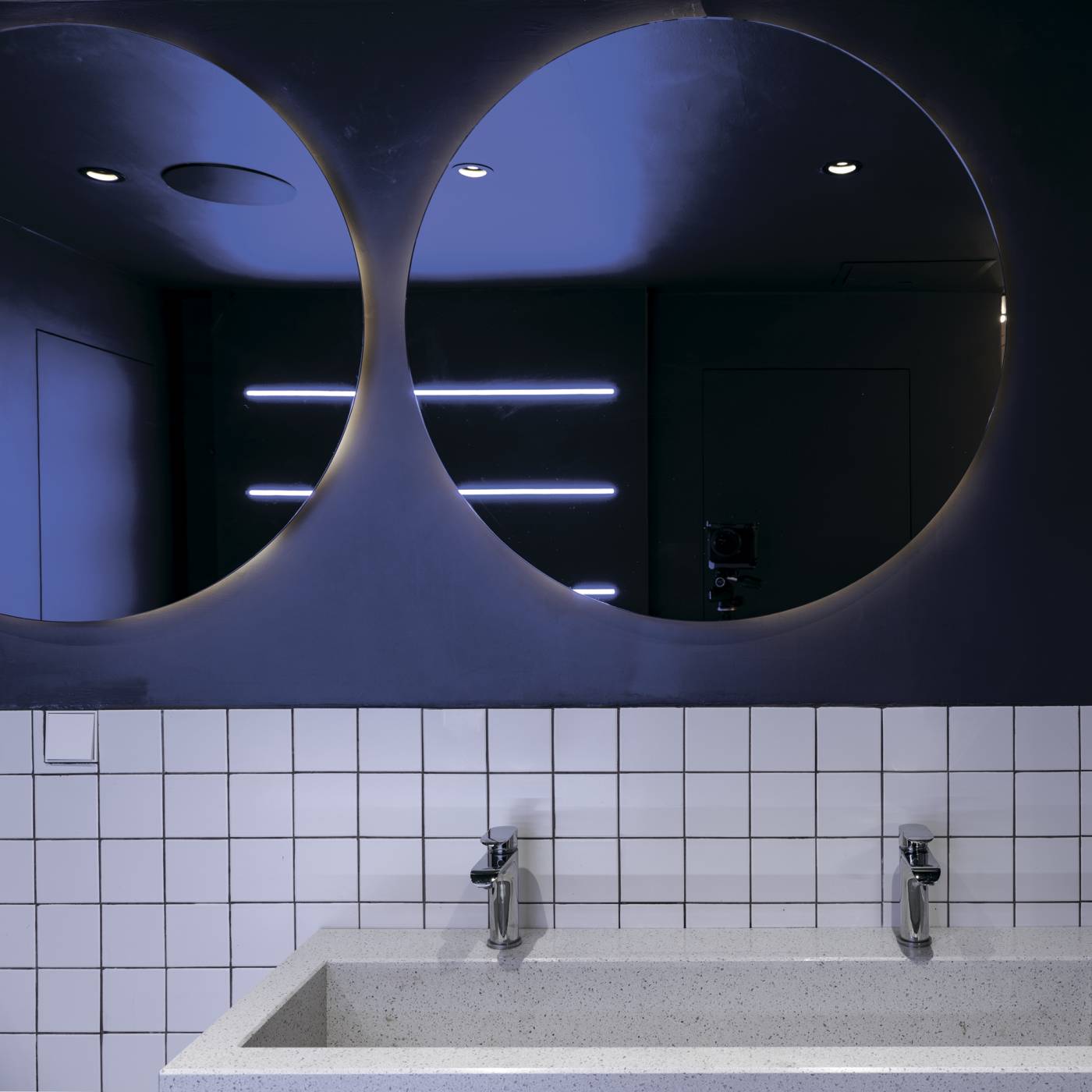 DL023-2-01B Встраиваемый светильник Maytoni Atom DL023-2-01B