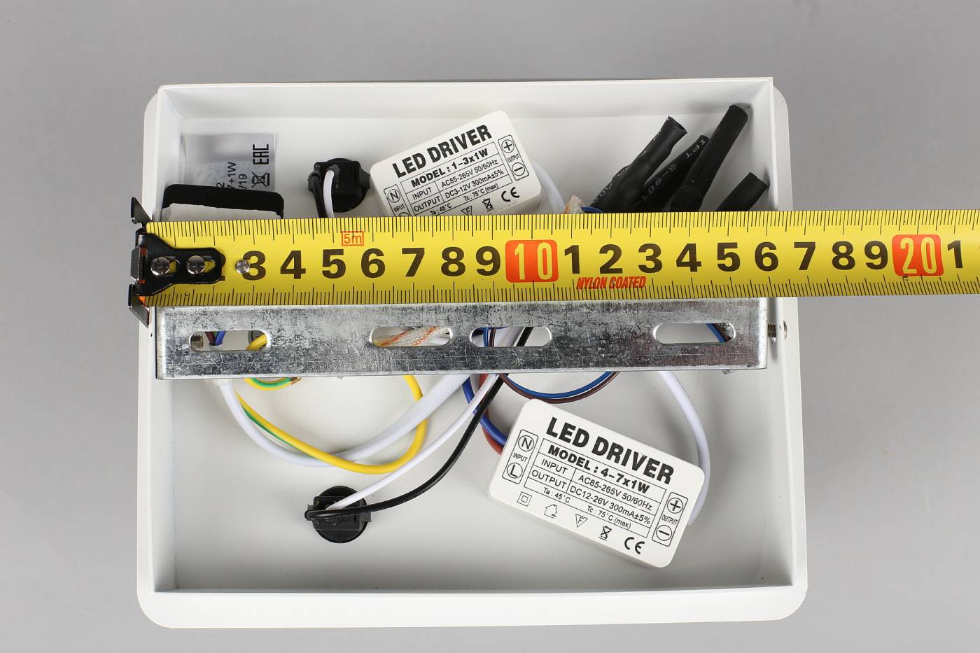 OML-10911-02 Настенное бра Omnilux Sorano OML-10911-02