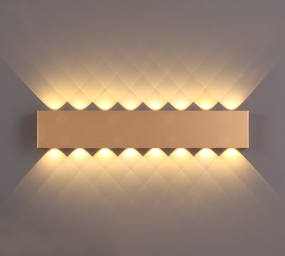 Настенный светильник Odeon Light Magnum 3893/16WL