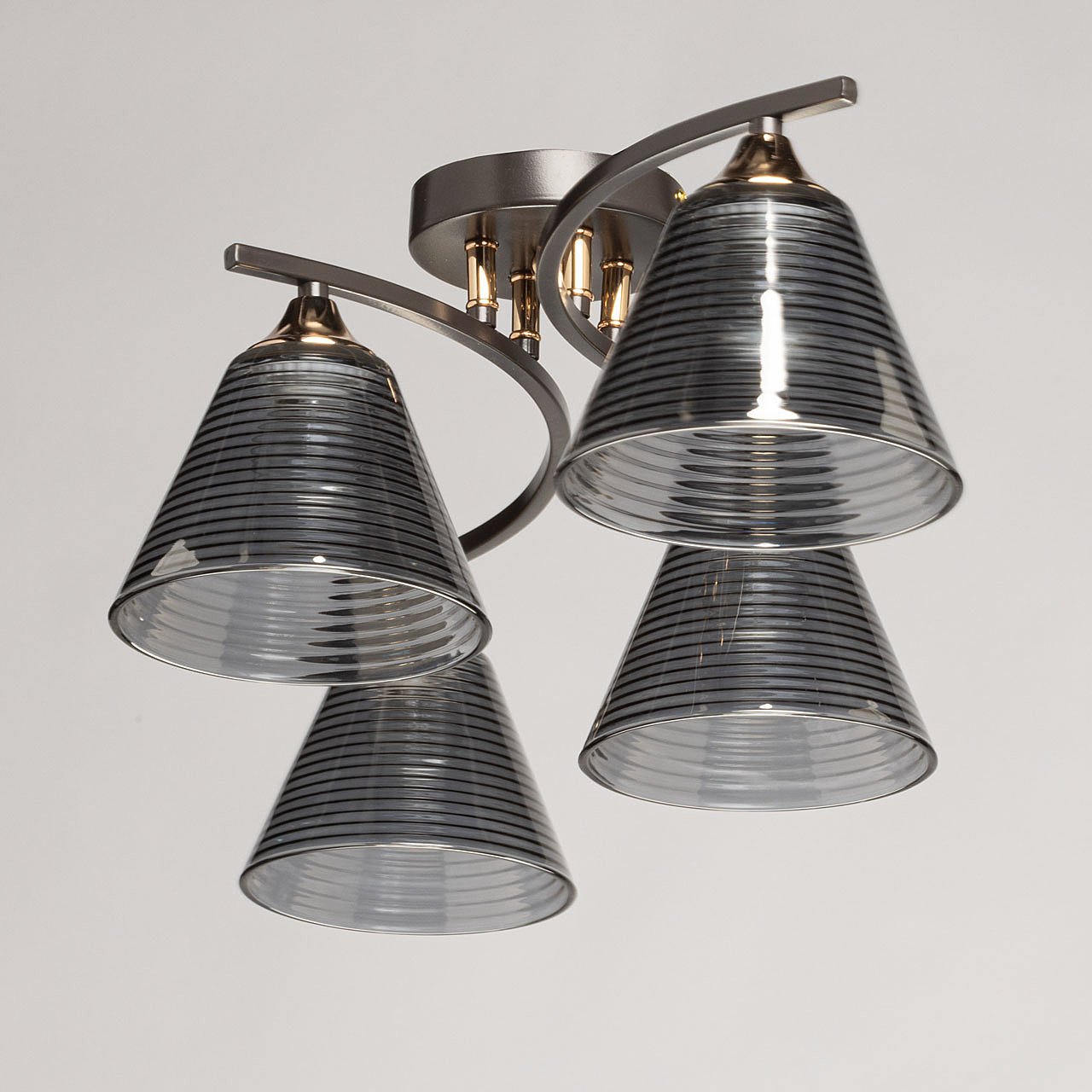 Потолочная люстра De Markt Тетро 673019004