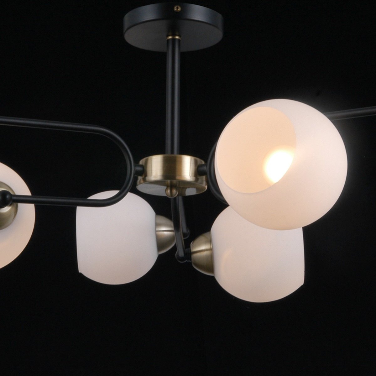Потолочная люстра ILLUMICO IL0249-6CSQ-79 BK AB