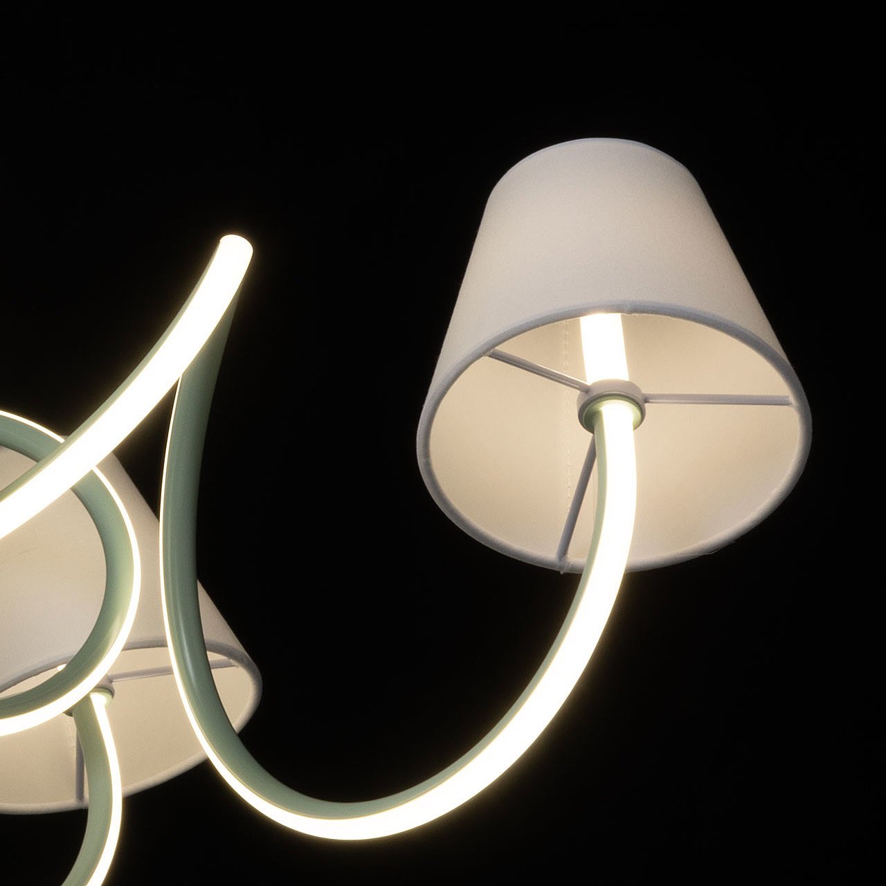 Потолочная люстра MW Light Аэлита 480013105