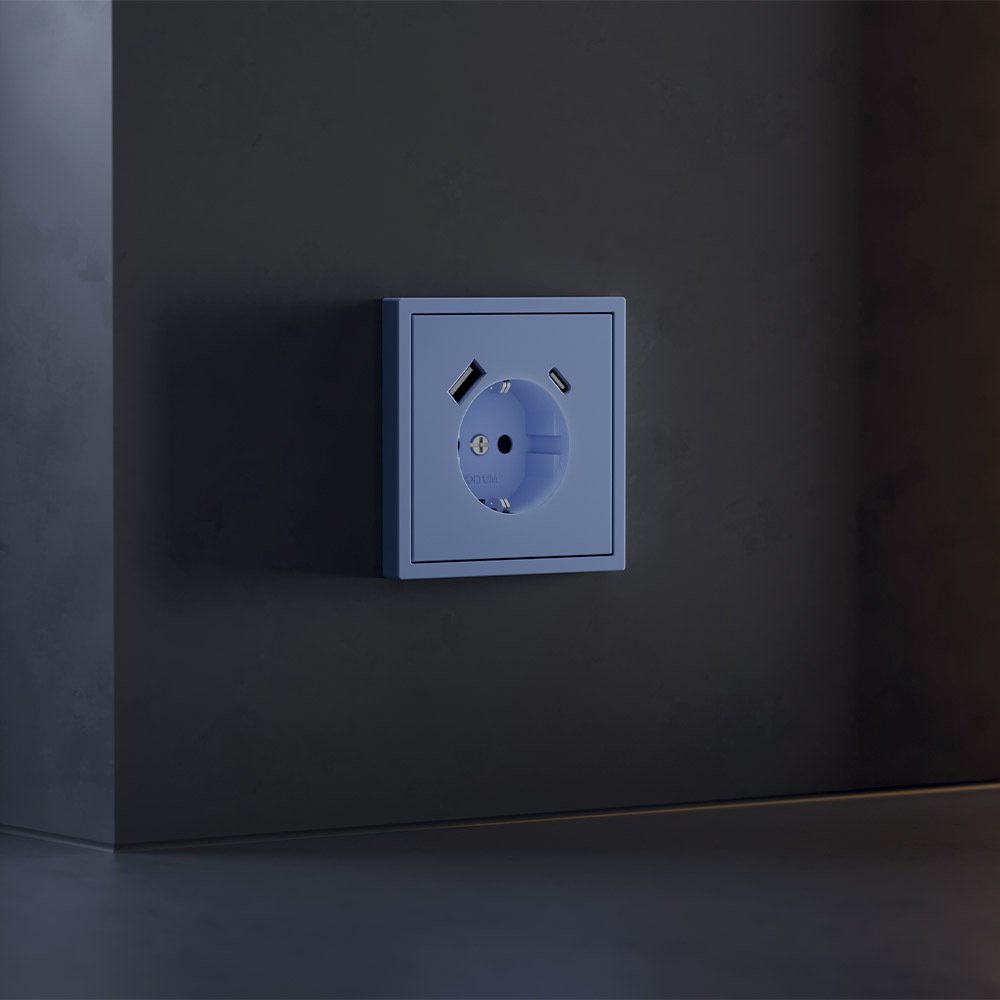 VLS001015 Накладка для розетки с заземлением и защитными шторками, с USB A+C, S70 (деним)