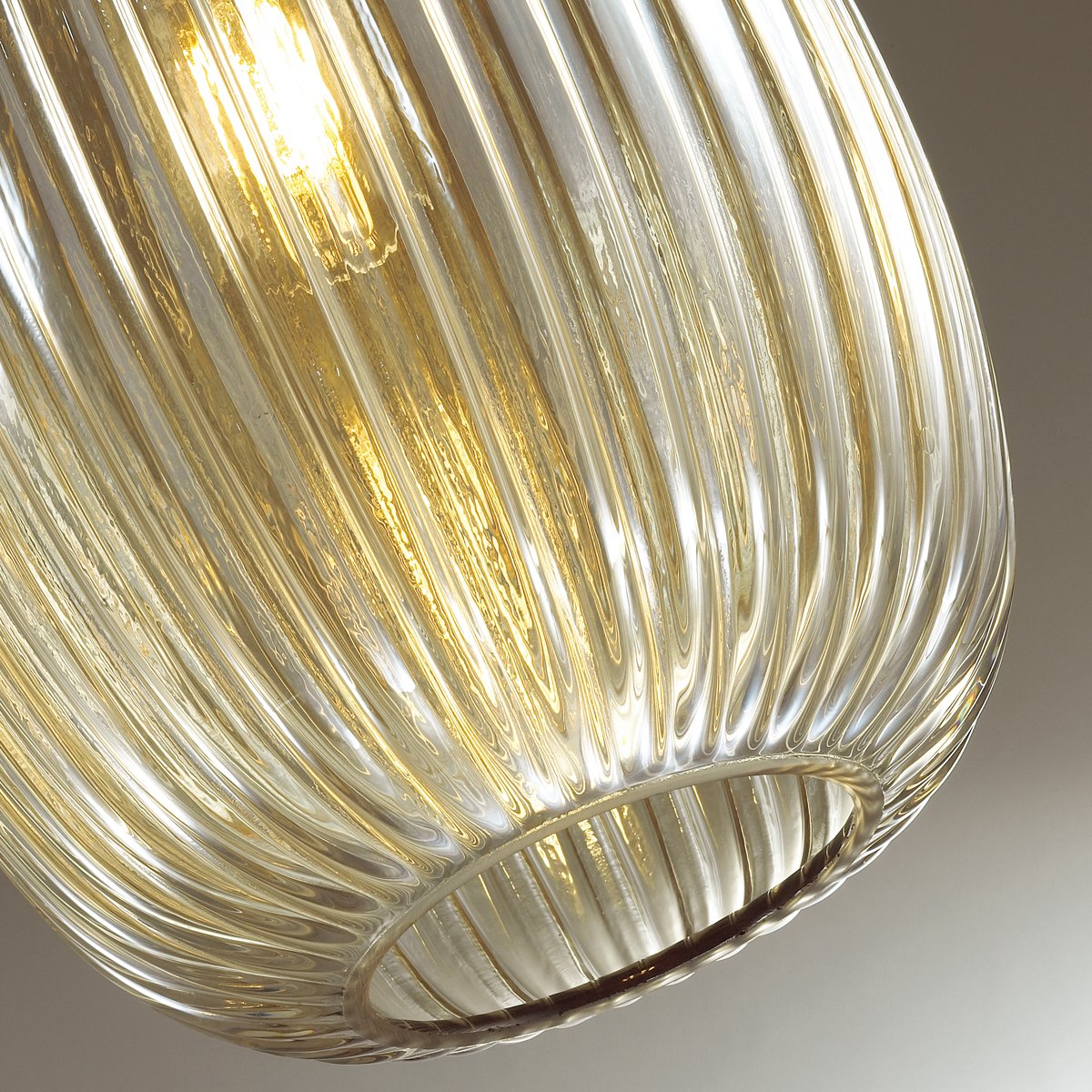 4703/1 Светильник подвесной Odeon Light Dori 4703/1