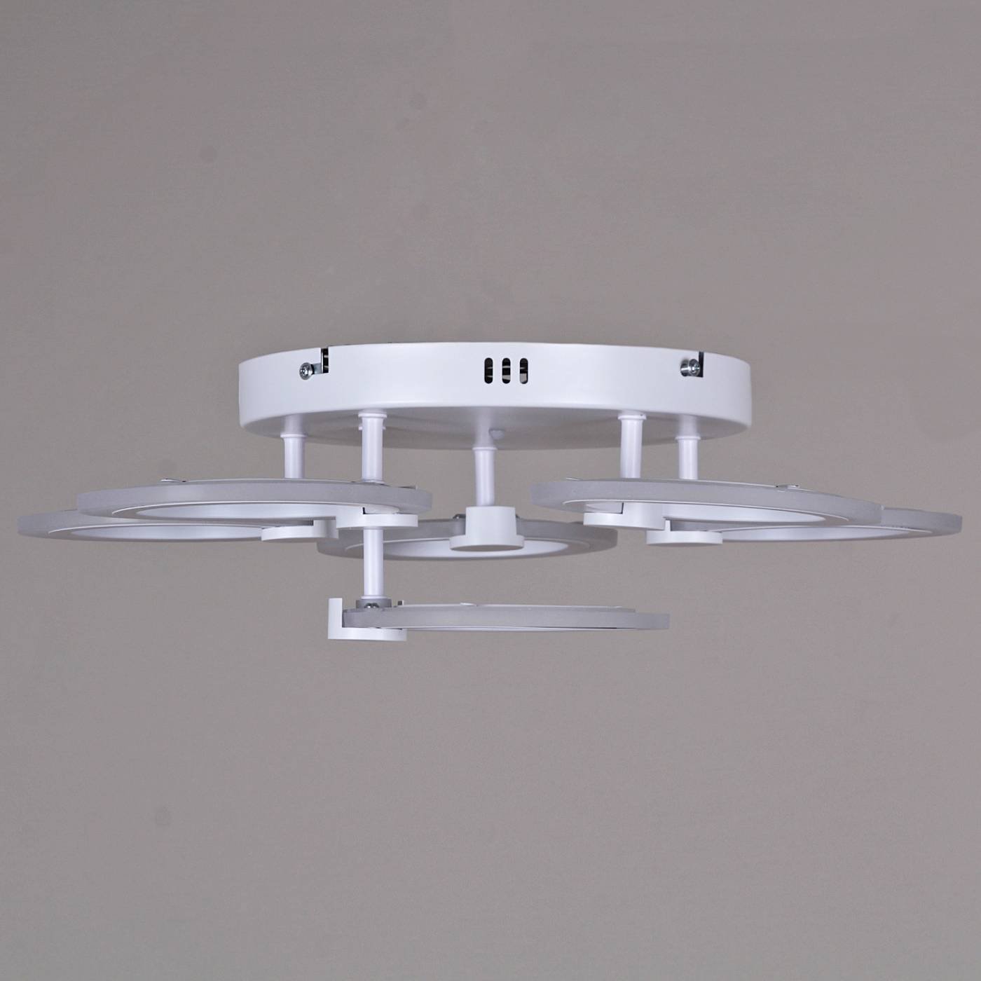 Потолочная люстра Reluce 09501-0.3-5+1 WH