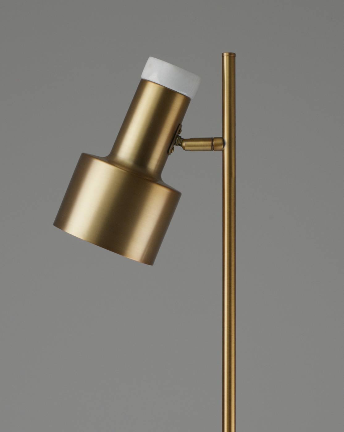 V11311-1F Торшер Moderli Goldy V11311-1F