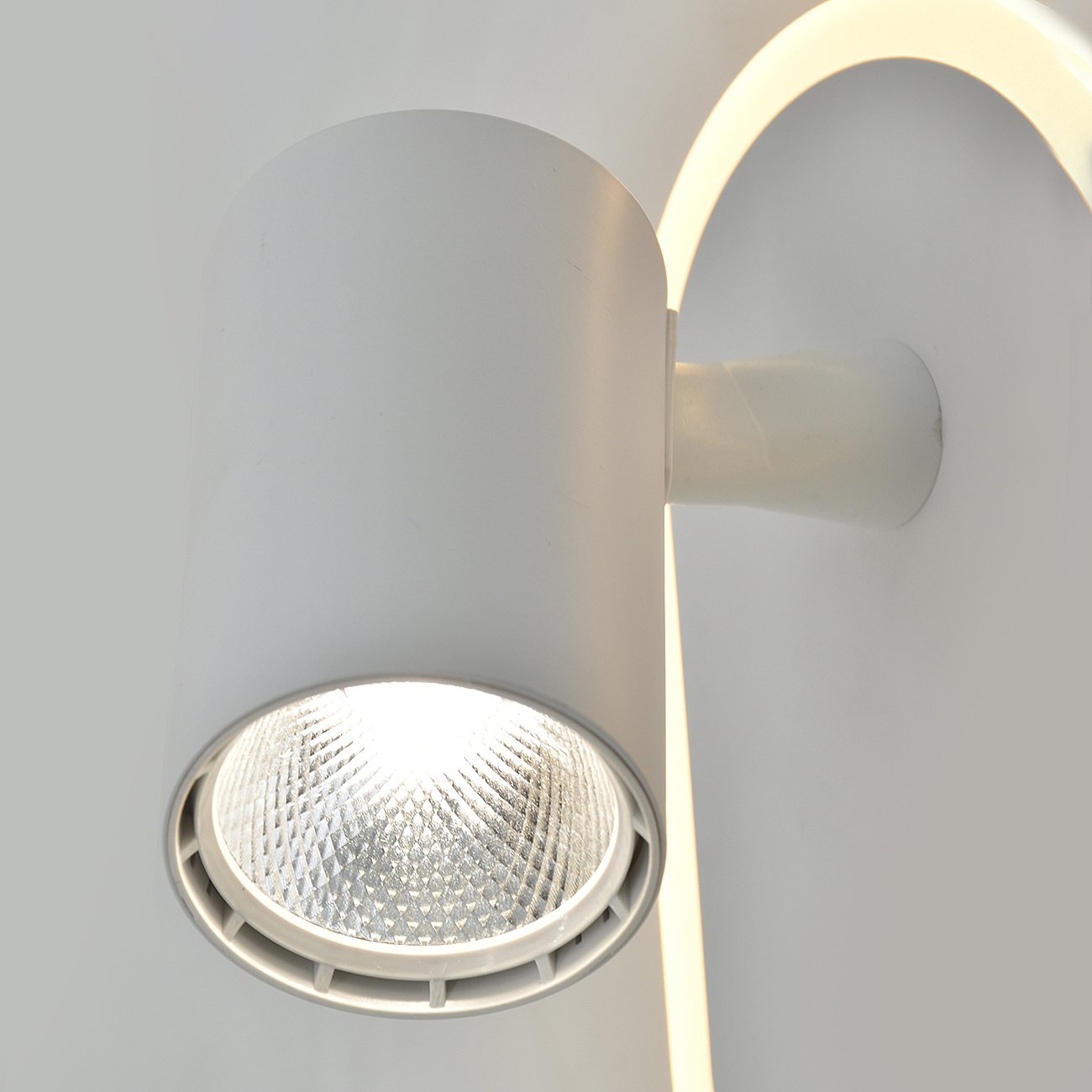 10222/2LED White Настенный светильник Escada Omega 10222/2LED White