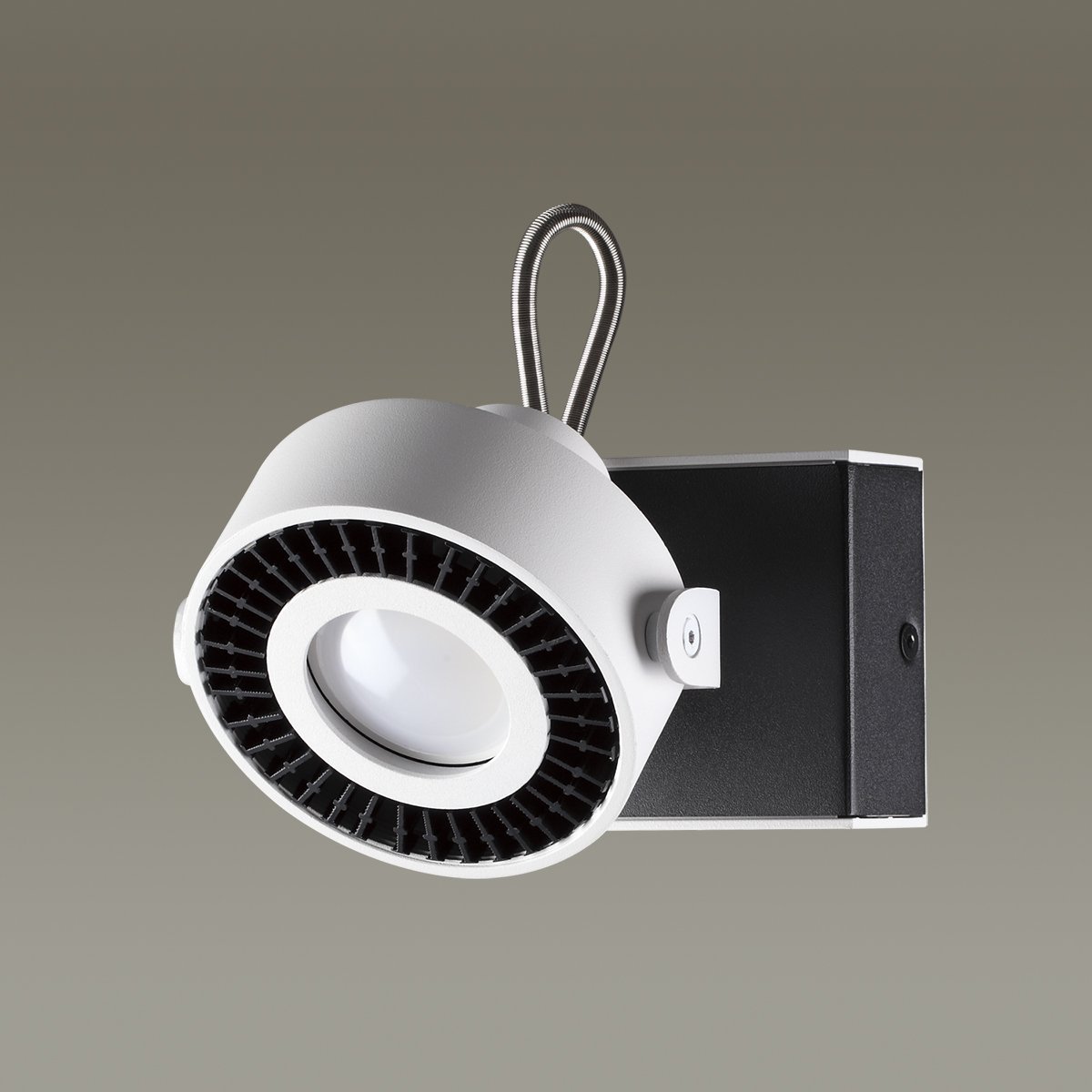 Светильник спот Odeon Light Satelium 3490/1W