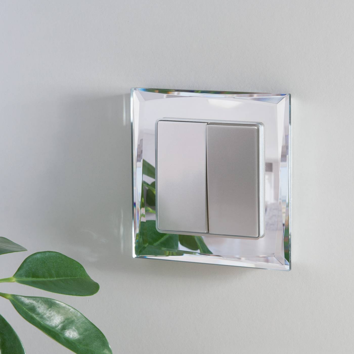 W1122006/ Выключатель двухклавишный проходной (серебряный) Выключатель Werkel W1122006/ Выключатель двухклавишный проходной (серебряный)