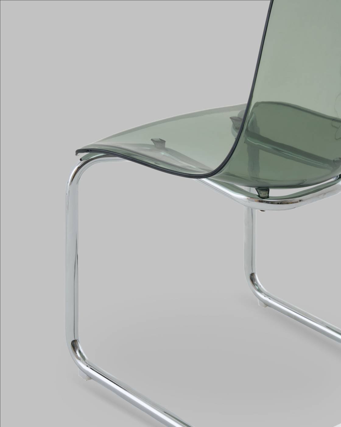 Стул пластиковый Stool Group XH-8651 smoke