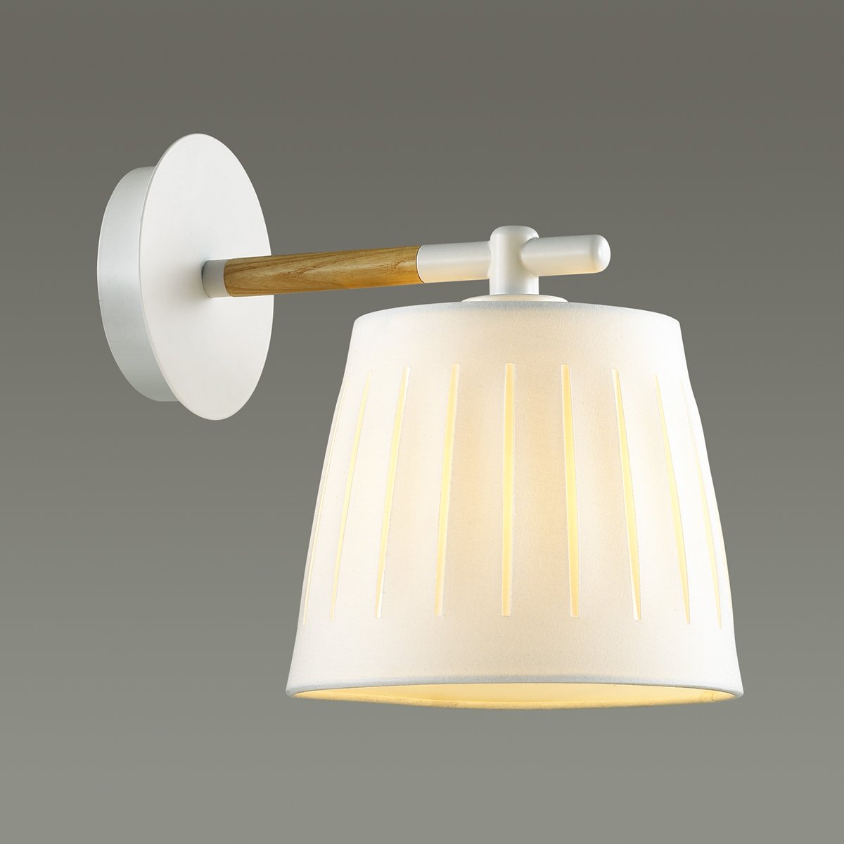 Настенное бра Odeon Light Nicola 4111/1W