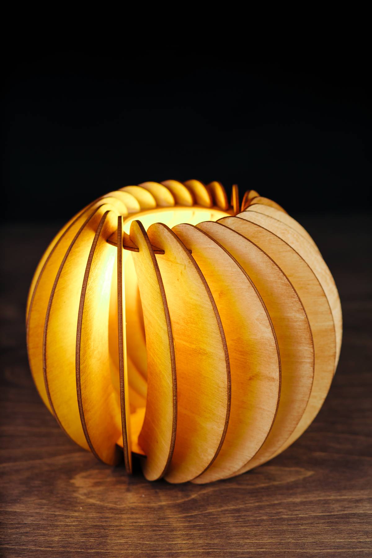 2530vi Настольная лампа Woodshire Сфера 2530vi