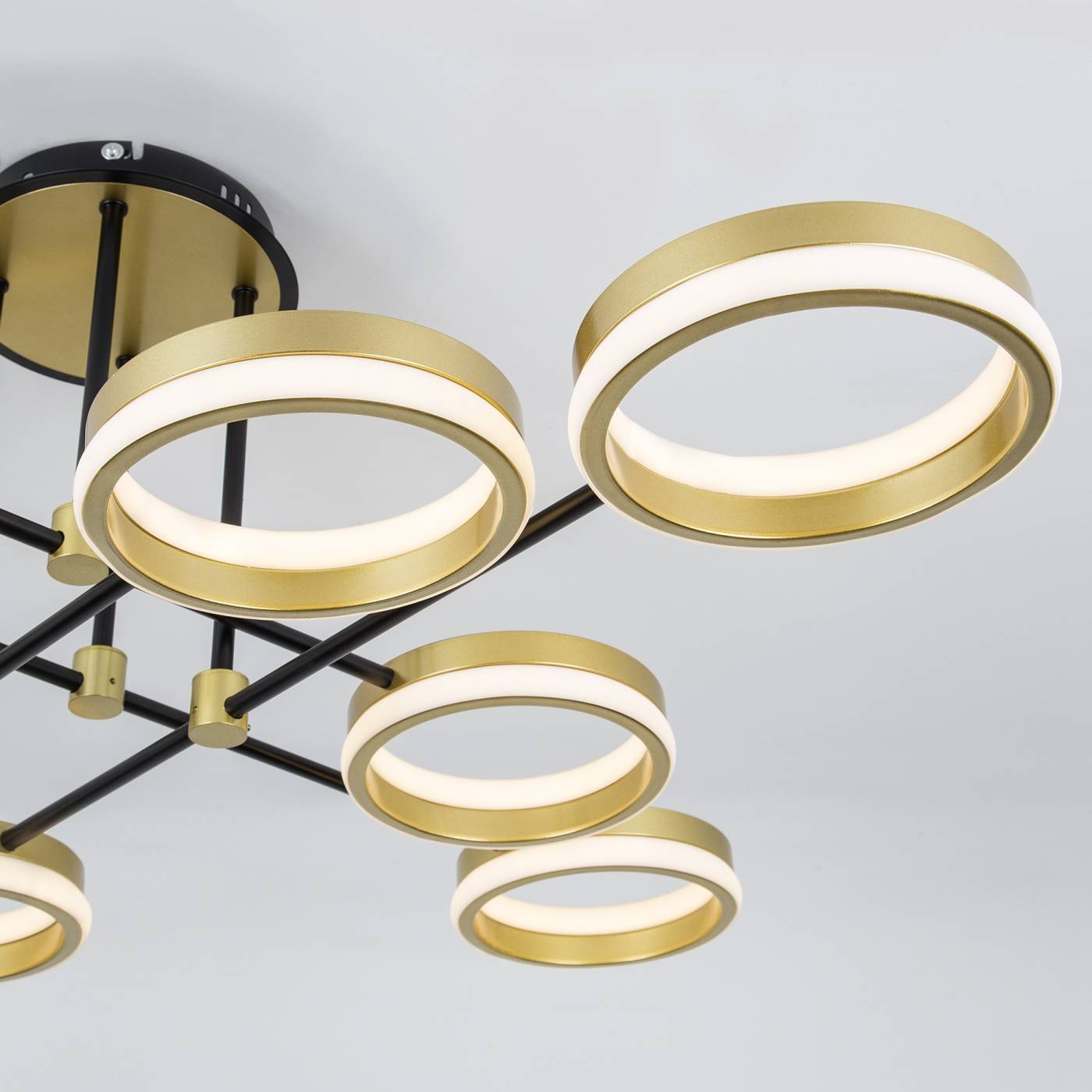L3102-4 Потолочная люстра L LED4U L3102-4