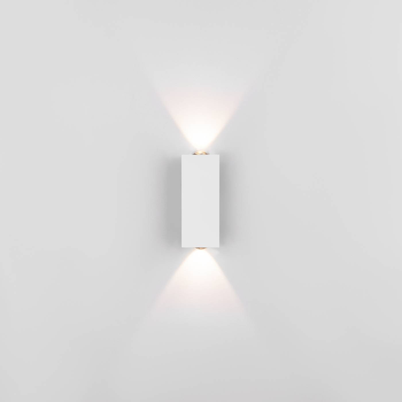 Petite LED белый (40110/LED) Настенный светильник Elektrostandard Petite Petite LED белый (40110/LED)