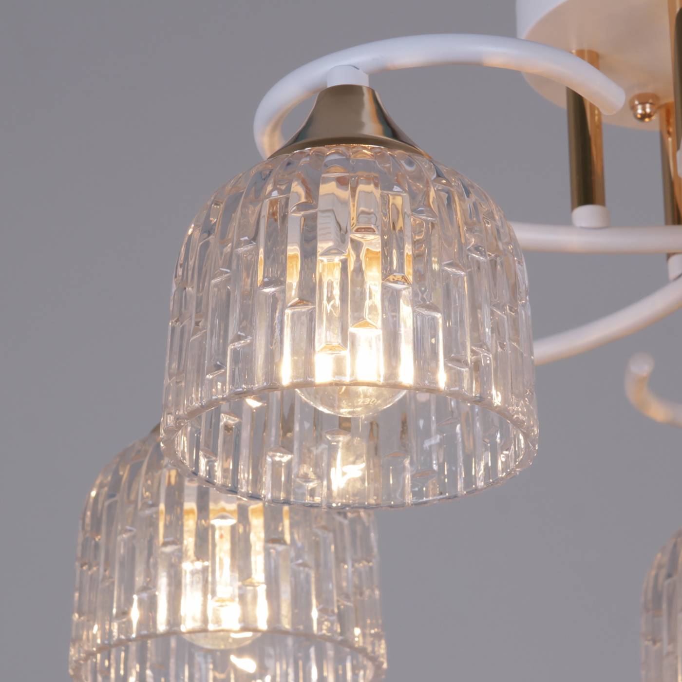 Потолочная люстра Reluce 16360-0.3-05 WH+FG