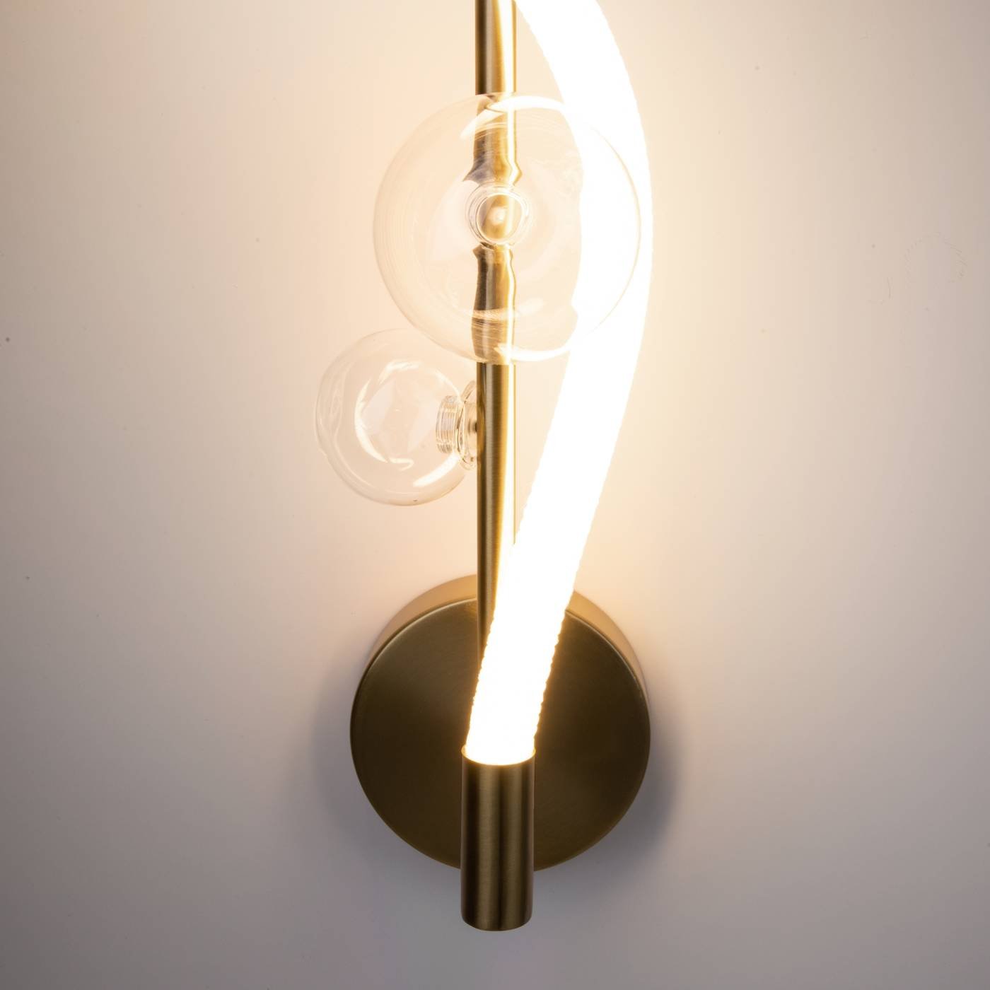 MOD289WL-L18BS3K Настенный светильник Maytoni Oasis MOD289WL-L18BS3K