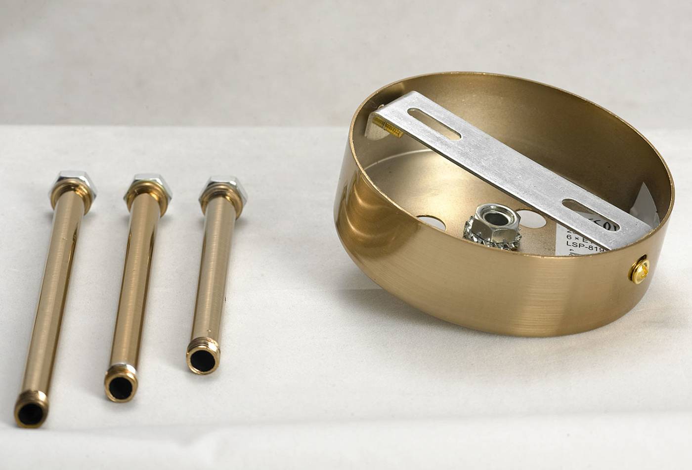 Потолочная люстра Lussole Pinal LSP-8191