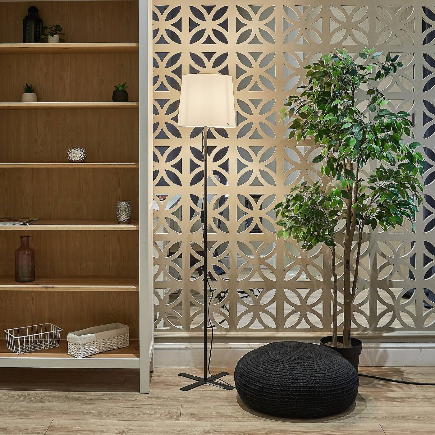 Торшер Uniel UML-T510 E27 BLACK/WHITE