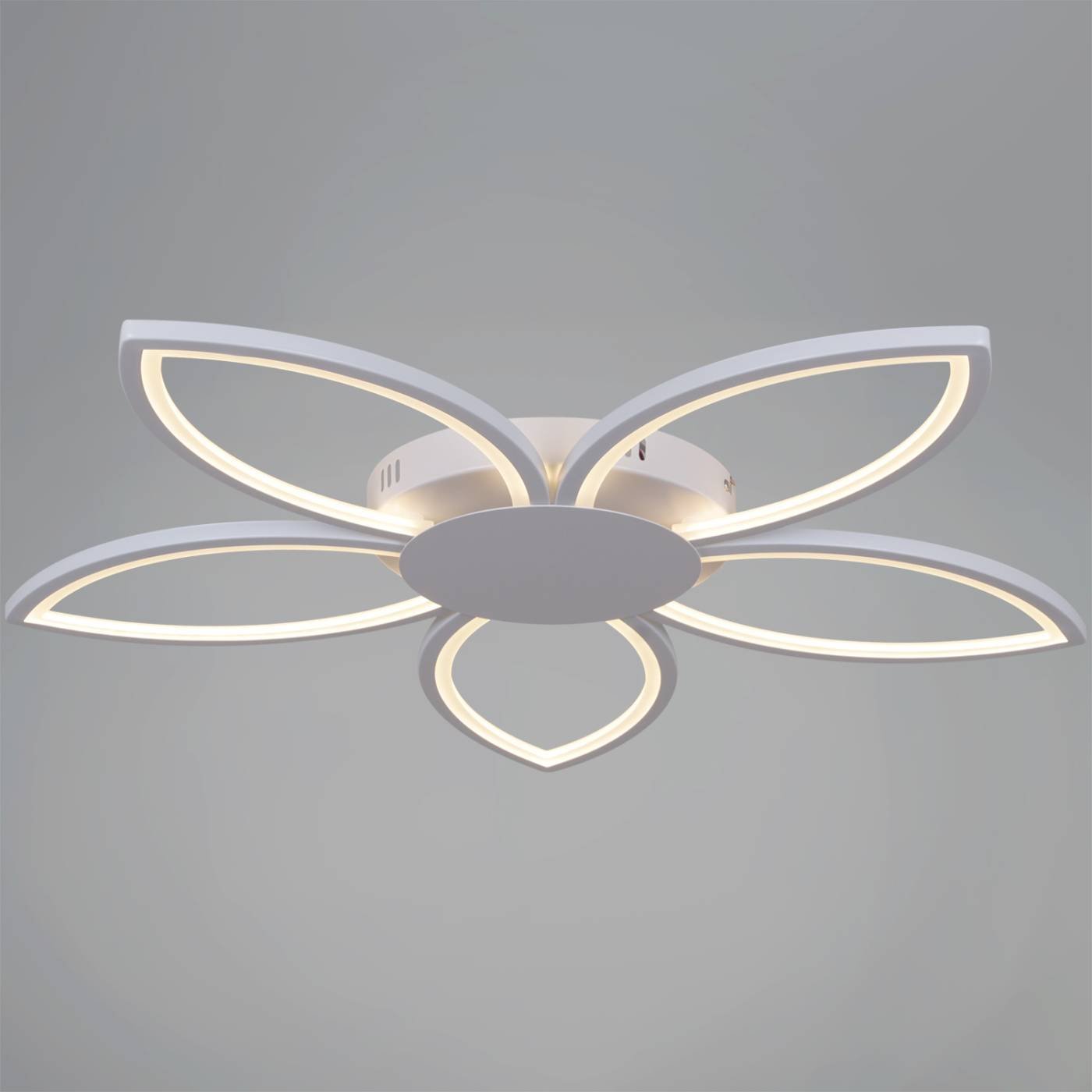 Потолочная люстра Reluce 09877-0.3-05 WH