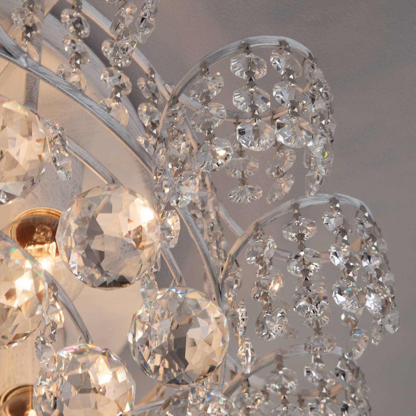 Потолочная хрустальная люстра Eurosvet Charm 16017/9 белый с серебром Strotskis