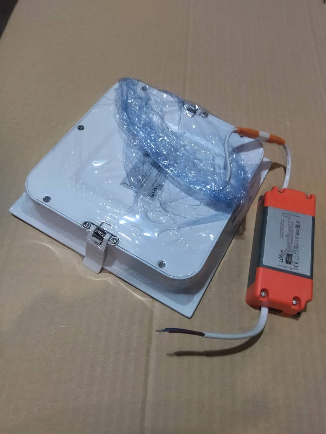 VLS-105SQ-15W-WW-Wh Встраиваемый светильник Elvan 105 VLS-105SQ-15W-WW-Wh