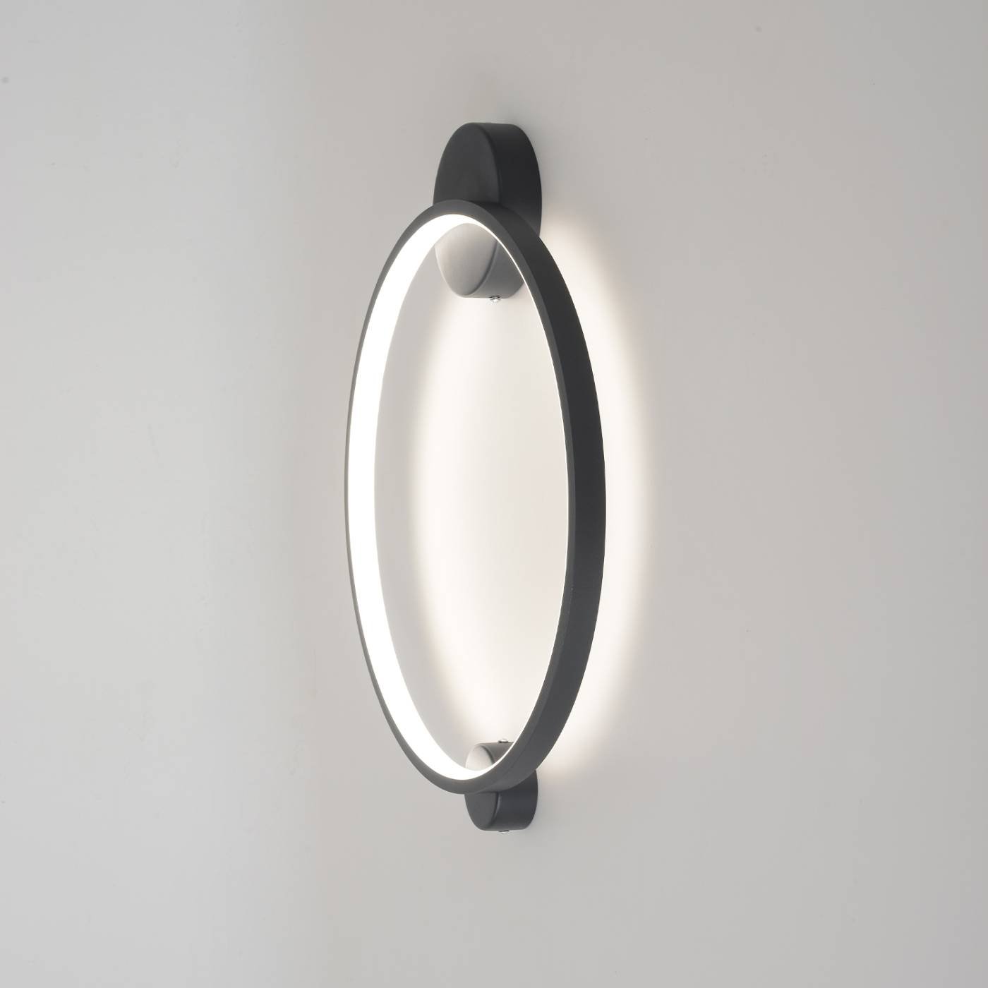 REAL AP18W LED BLACK Настенный светильник Crystal Lux Real REAL AP18W LED BLACK