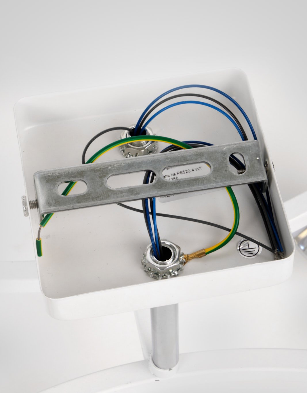 Потолочная люстра Мелодия Света Cube P6520-4 WT 000024266