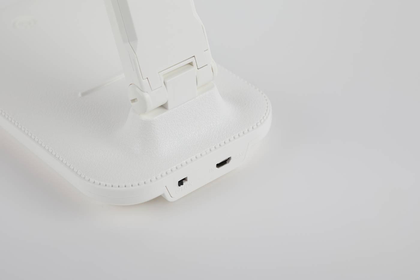 Настольная лампа ЭРА NLED-495 NLED-495-5W-W