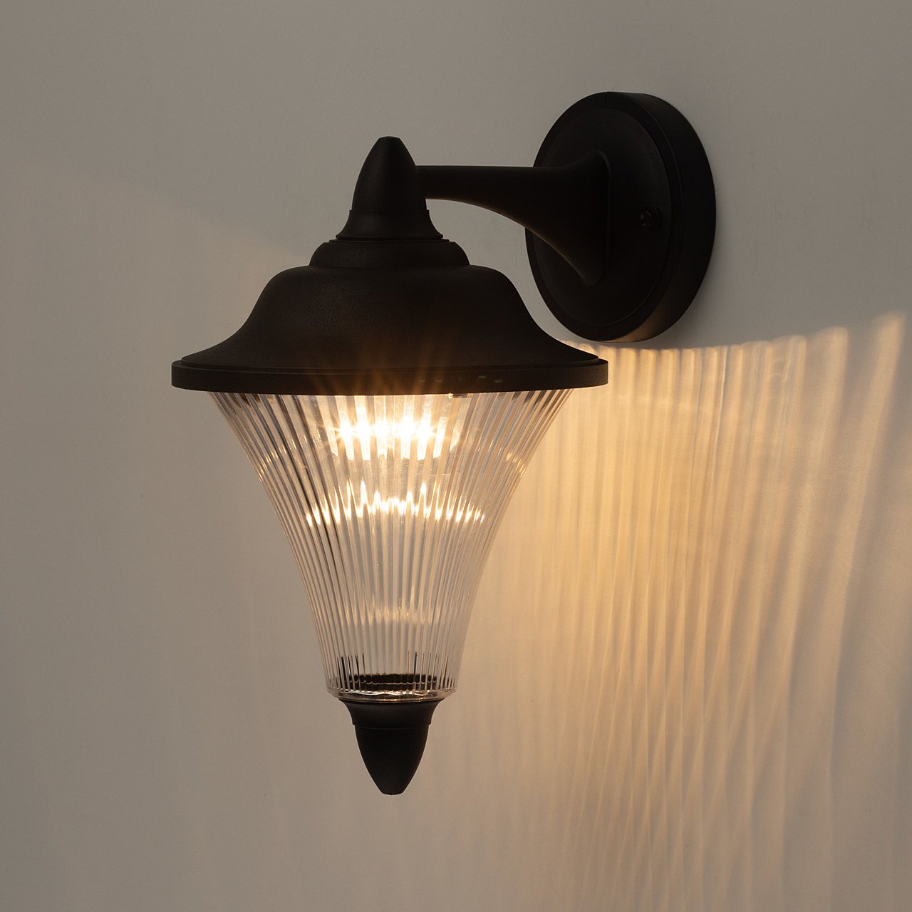 Уличный настенный светильник De Markt Корсо 801021801