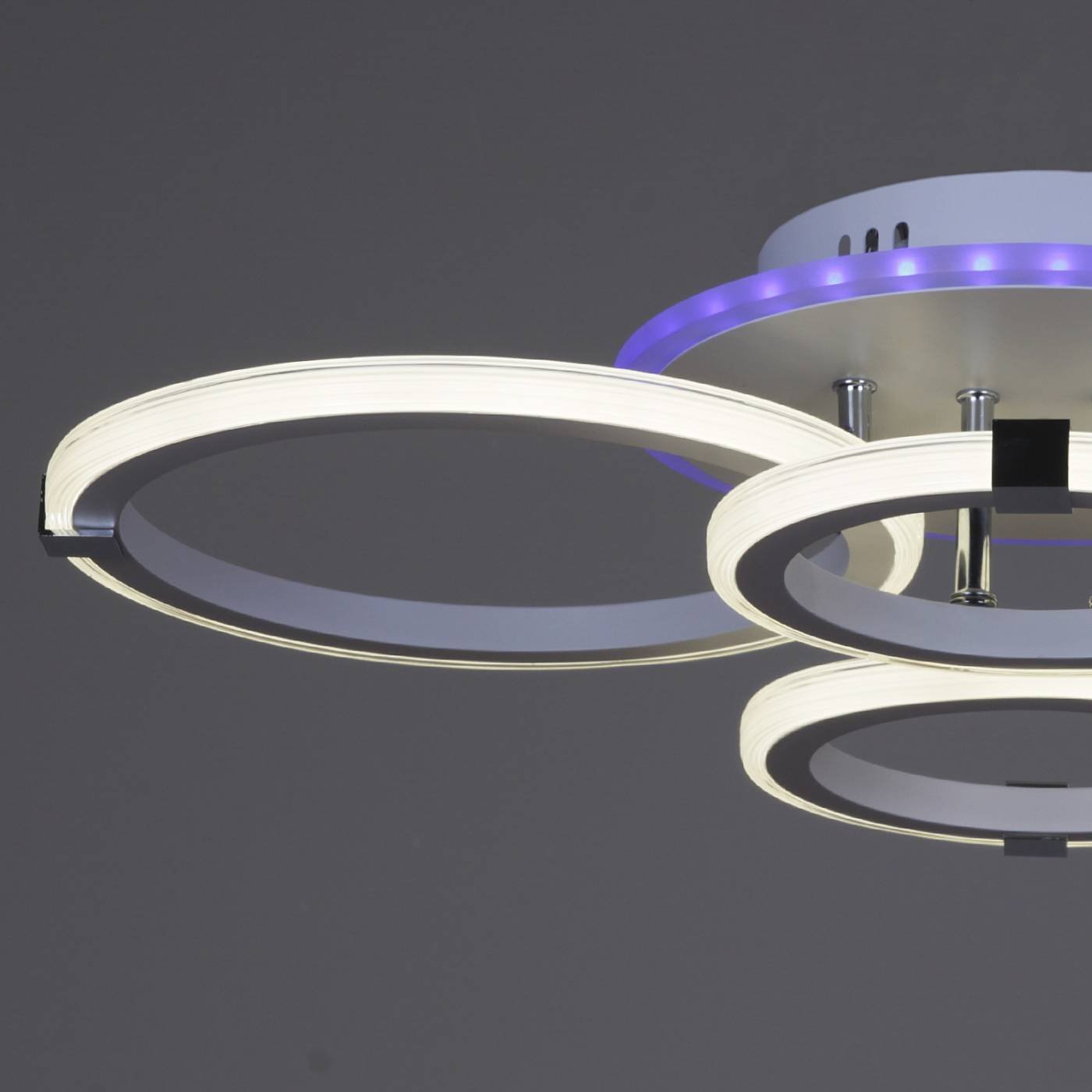 Потолочная люстра Reluce 06319-3.3-04 WH+CR (RGB)