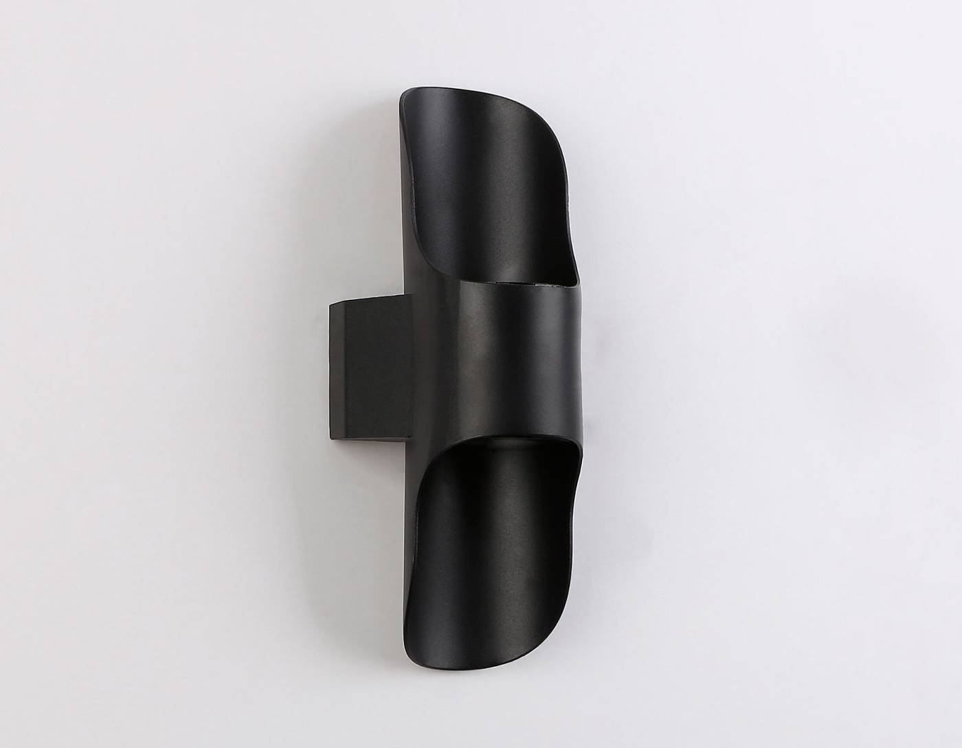 Уличный настенный светильник Ambrella Garden ST4535