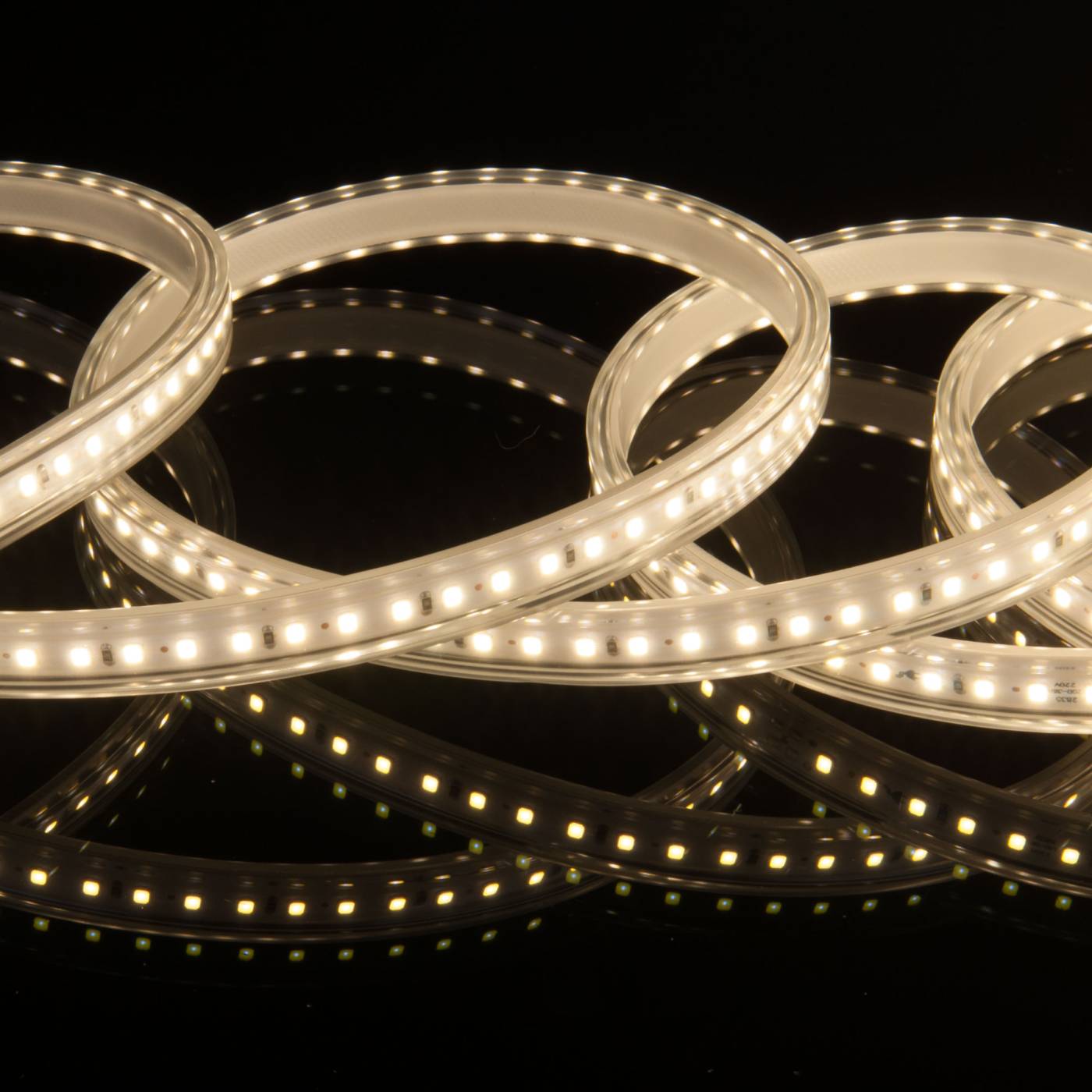 LED лента Elektrostandard LS014 220V Лента светодиодная 220V 8W 60Led 2835 IP65 4200 дневной белый, 50 м (LS014 220V) a053637