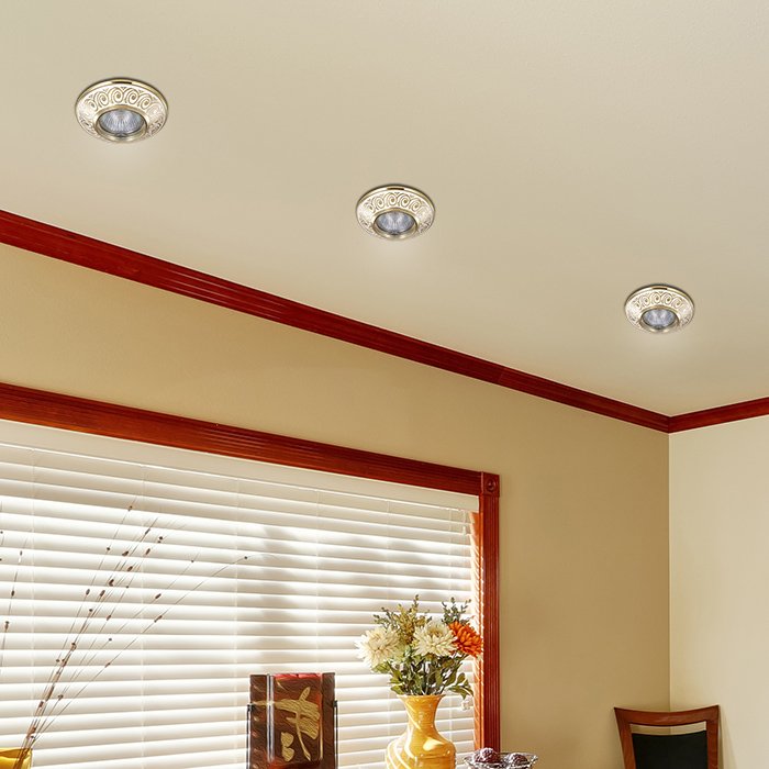 Встраиваемый светильник с узорами Vintage 370001 Novotech