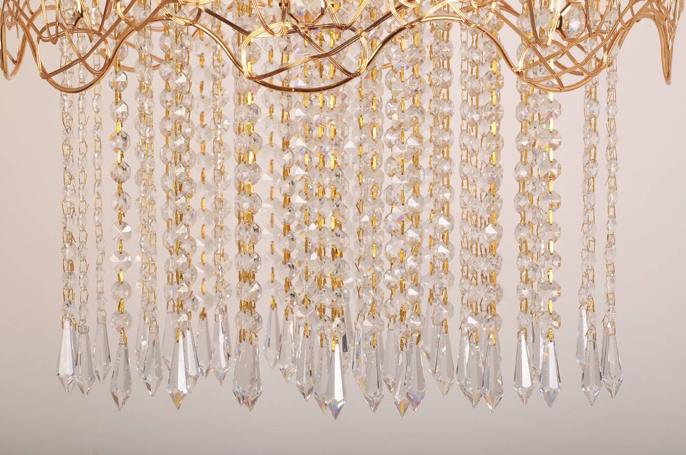 Подвесная люстра Abrasax X9118A/6GO