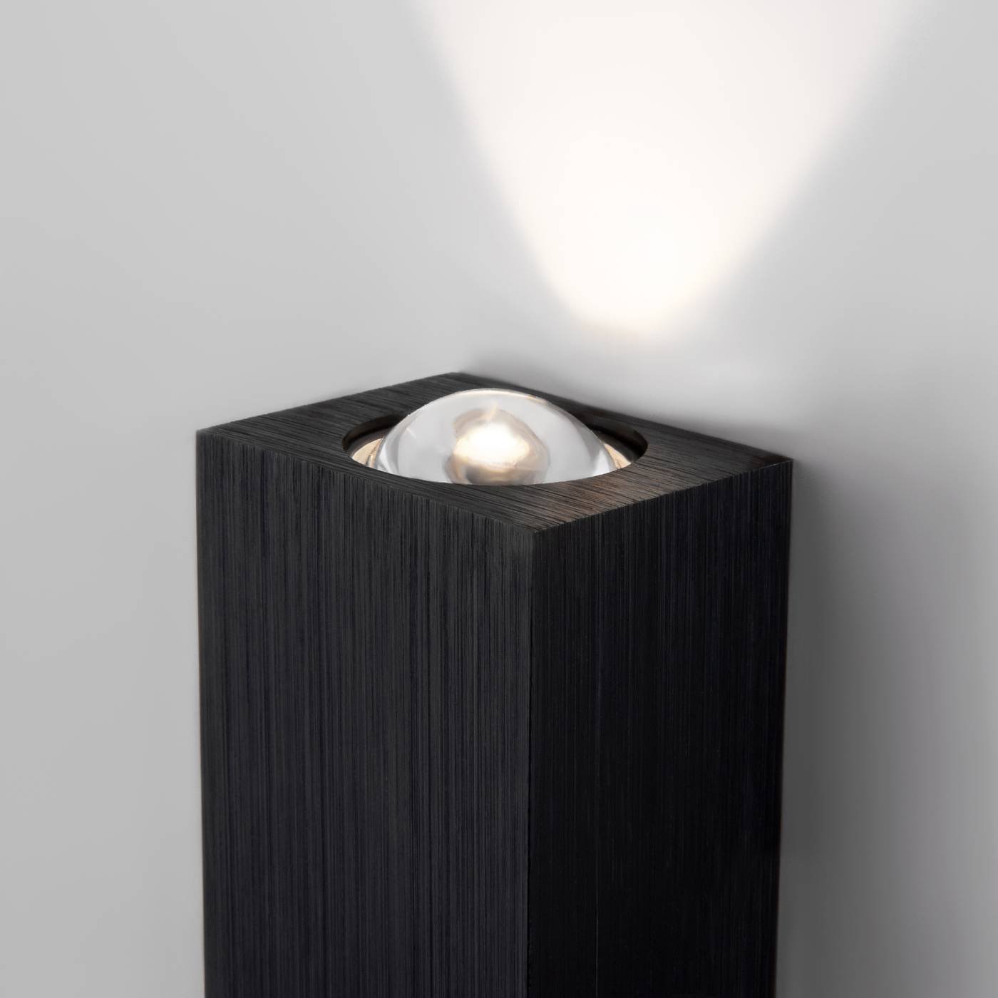 Petite LED черный (40110/LED) Настенный светильник Elektrostandard Petite Petite LED черный (40110/LED)