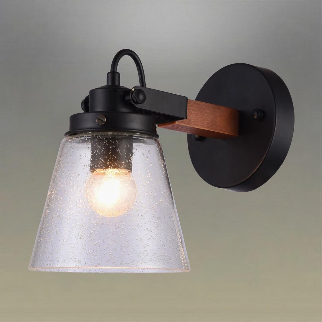 Настенное бра Omnilux Borgo OML-51001-01