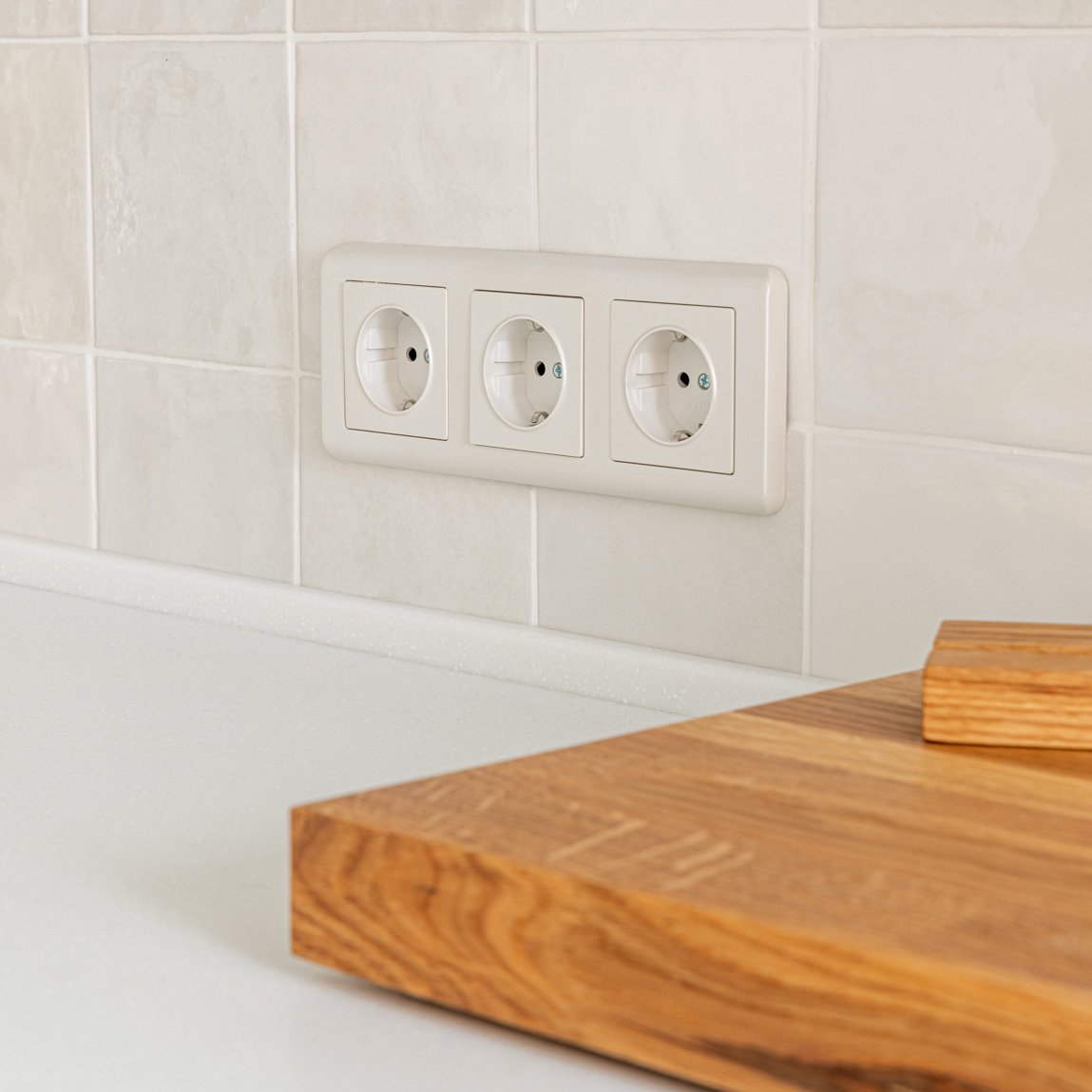 W1171013/ Розетка с заземлением (перламутровый рифленый) Розетка Werkel W1171013/ Розетка с заземлением (перламутровый рифленый)