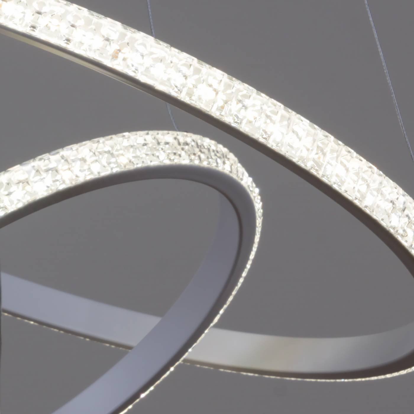 Подвесная люстра Reluce 06315-3.9-02 WH