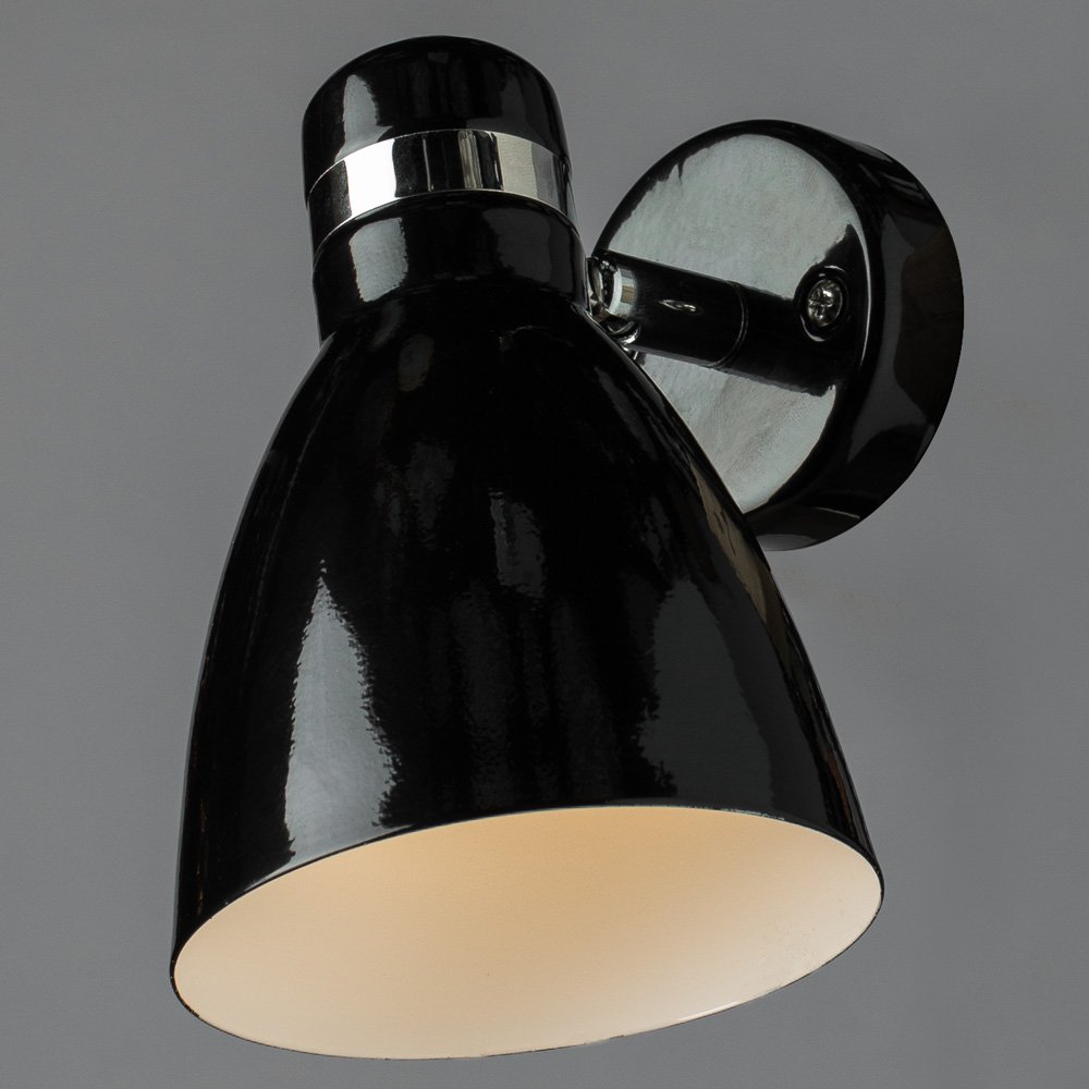 Настенное бра Arte Lamp A5049AP-1BK